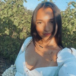 Meet your Posher, Julia